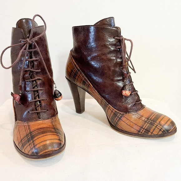 Kendo Tartan Heeled Ankle Boots - Picture 3 of 16